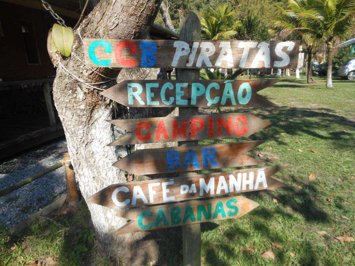 Piratas Cabanas Camping Bar Парати-Мирим Экстерьер фото