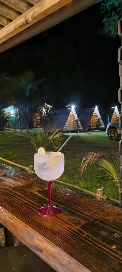 Piratas Cabanas Camping Bar Парати-Мирим Экстерьер фото